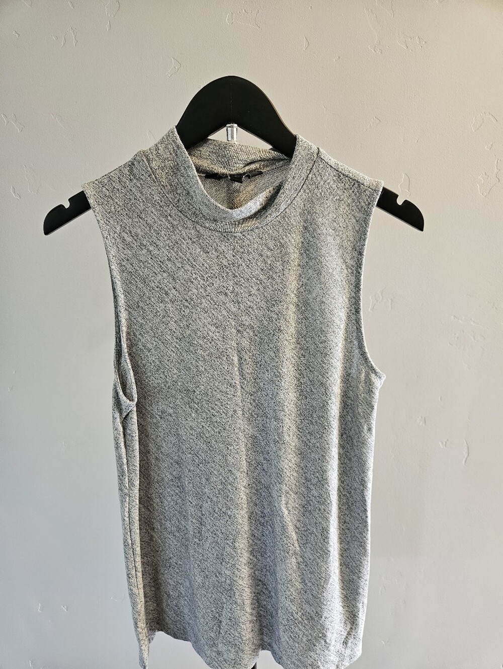 Banana RepublicMock neck sleeveless blouse in heathered gray
